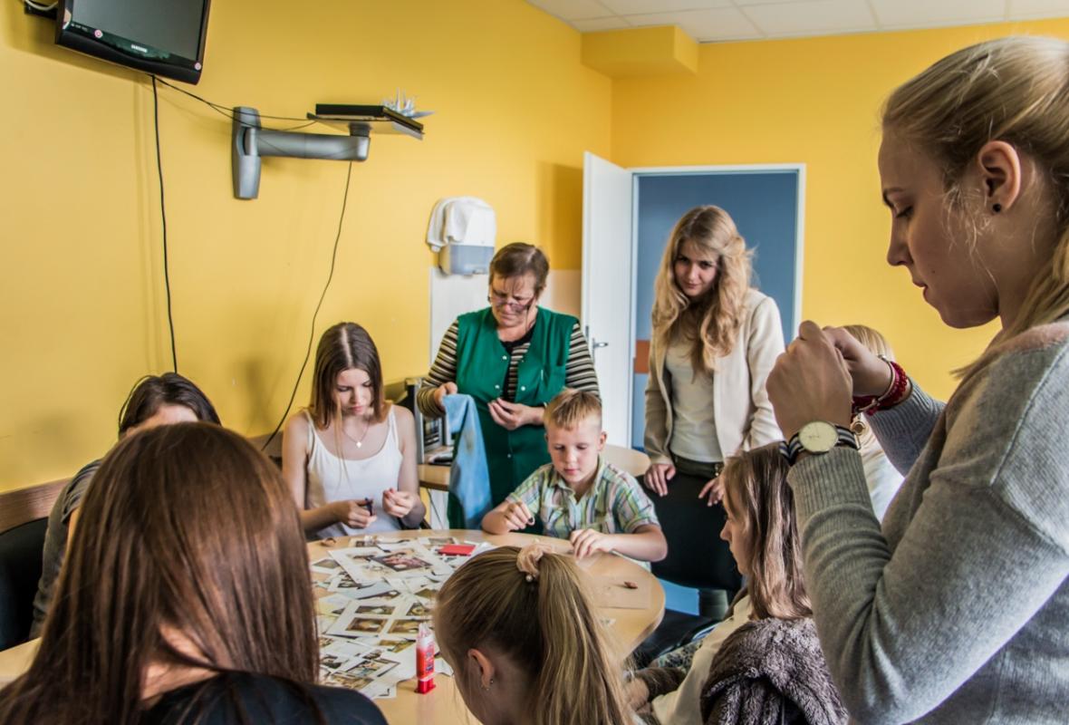 2016 08 10 Stiklo papuošalų gamyba