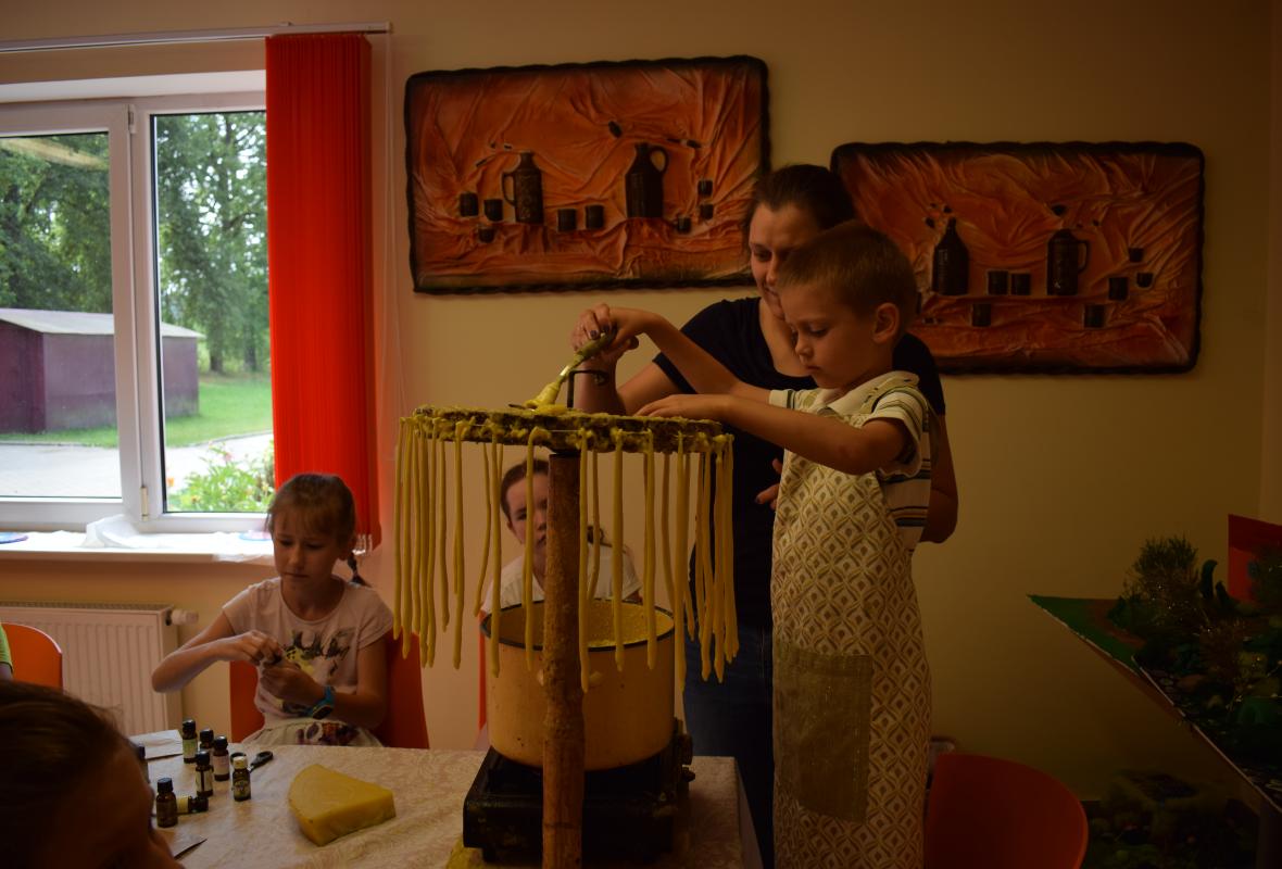2019 06 20 žvakių liejimas 