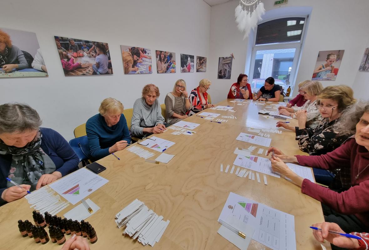 2022 05 26 Purskiamu kvepalu gamyba 11