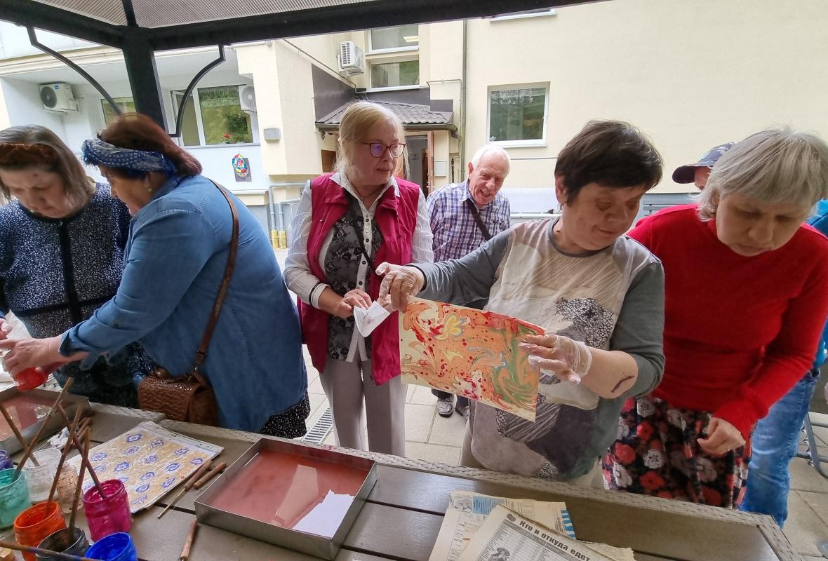 2022 06 20 Ebru tapyba ant vandens 8