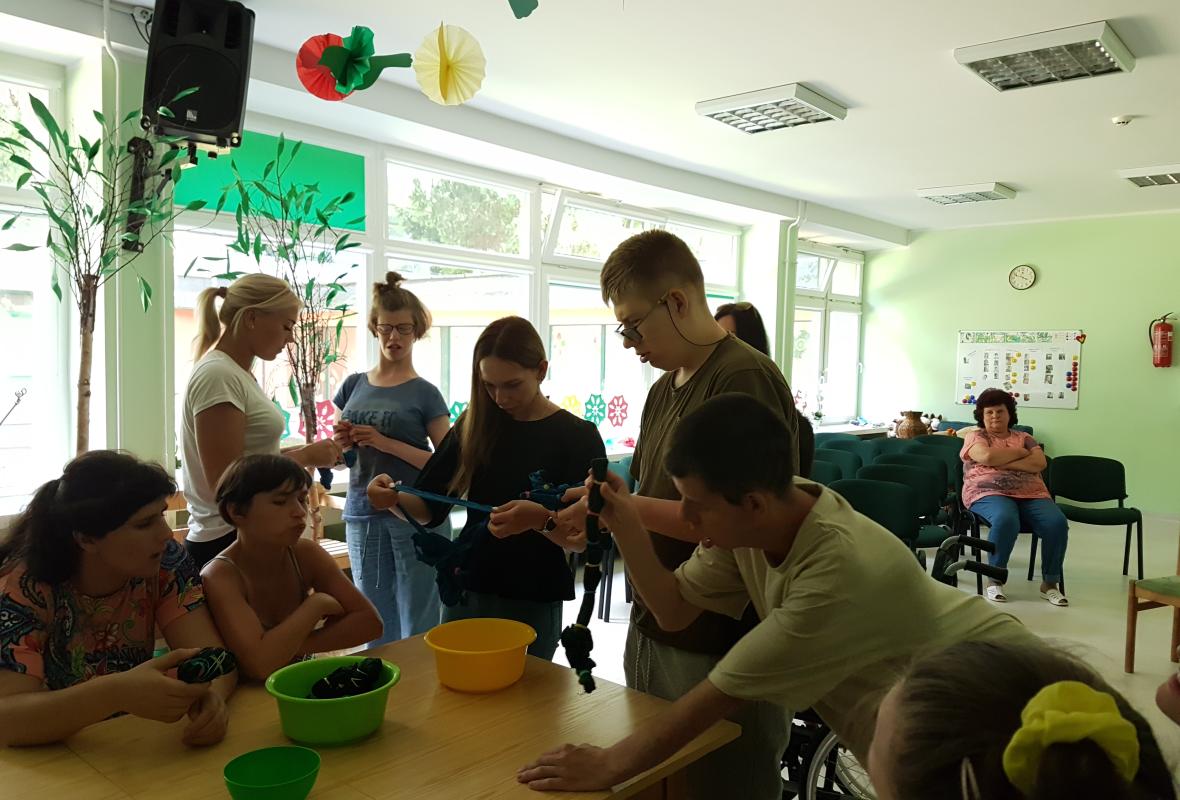 2022 07 05 Batika medvilninio pirkiniu krepselio dekoravimas 08