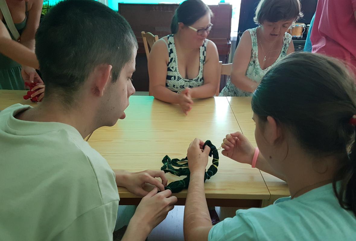 2022 07 05 Batika medvilninio pirkiniu krepselio dekoravimas 09