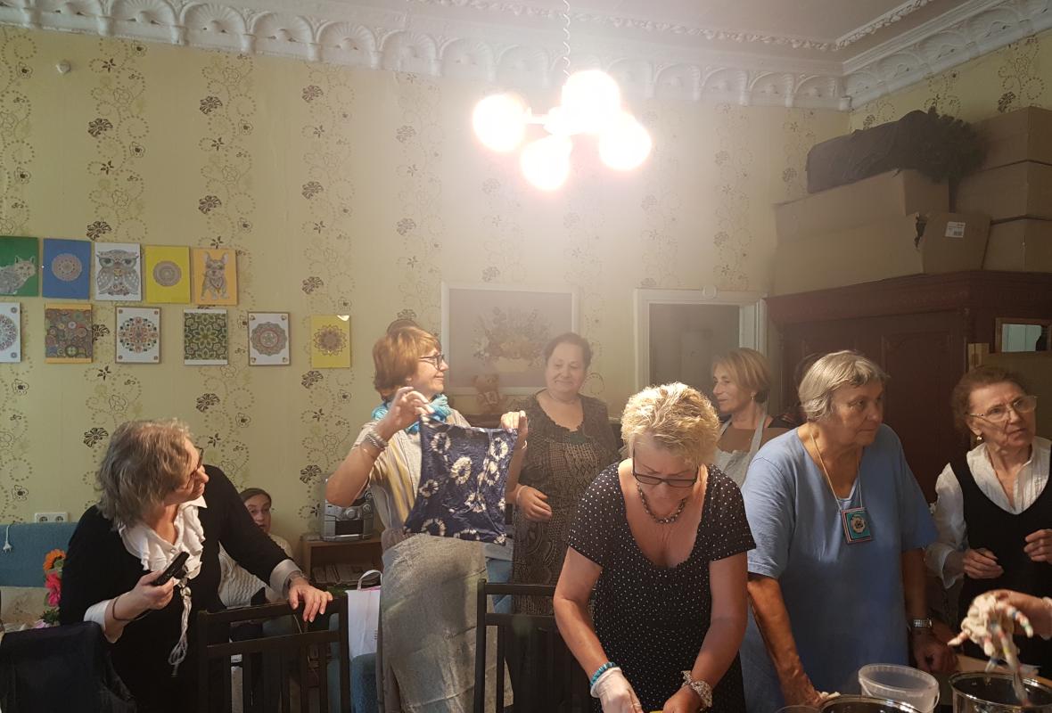 2022 08 02 Batika medvilninio pirkiniu krepselio dekoravimas 04