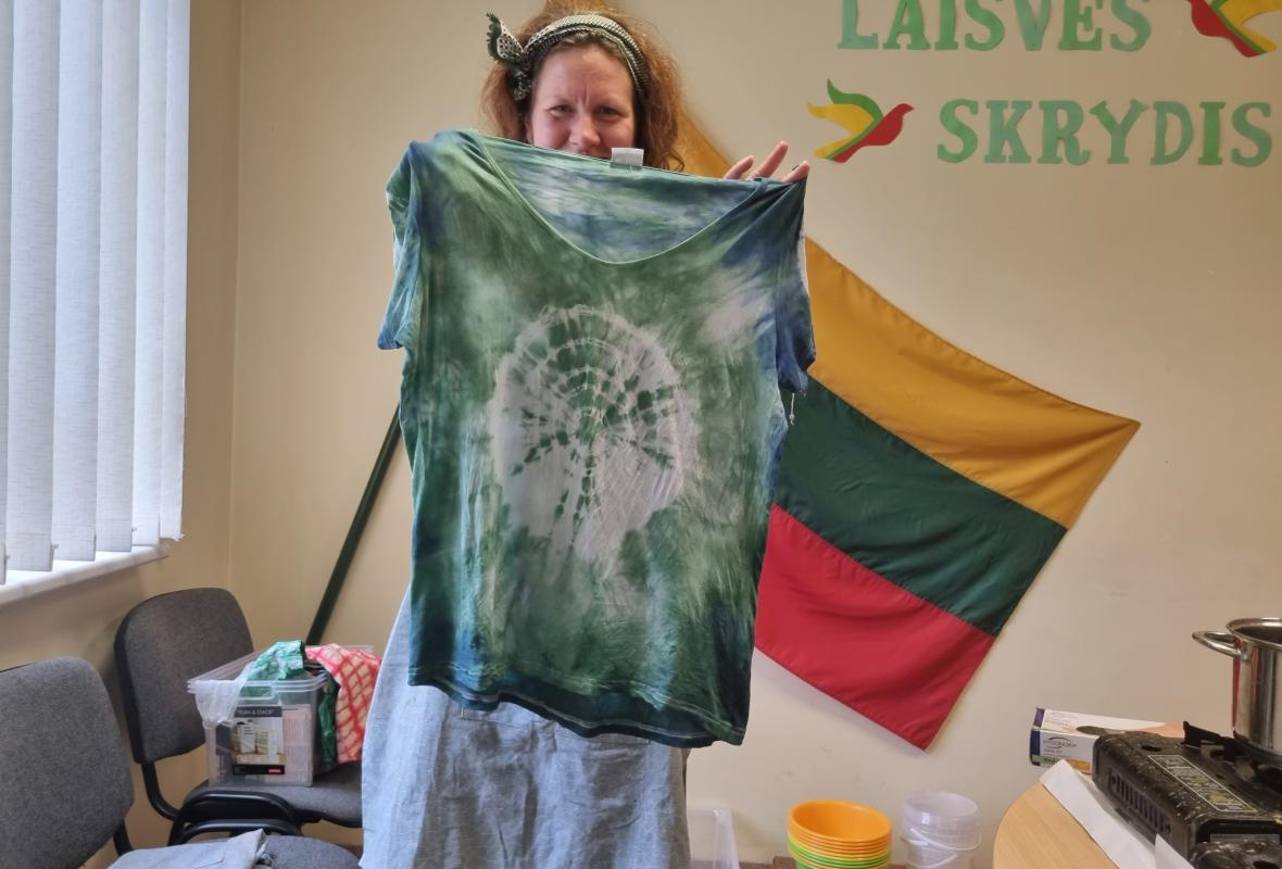 2022 08 09 Batika medvilninio pirkiniu krepselio dekoravimas 11