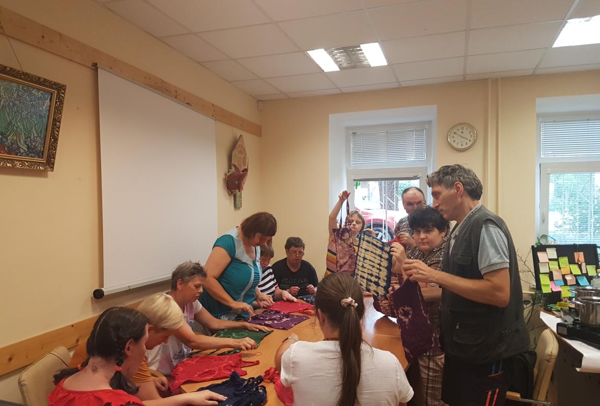 2022 08 16 Batika medvilninio pirkiniu krepselio dekoravimas 10