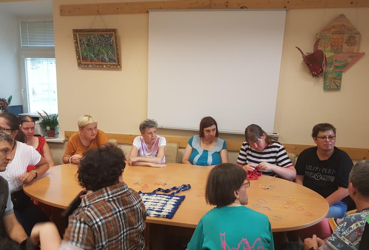 2022 08 16 Batika medvilninio pirkiniu krepselio dekoravimas 2