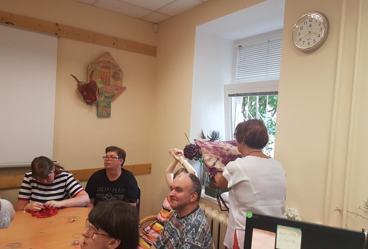 2022 08 16 Batika medvilninio pirkiniu krepselio dekoravimas 3
