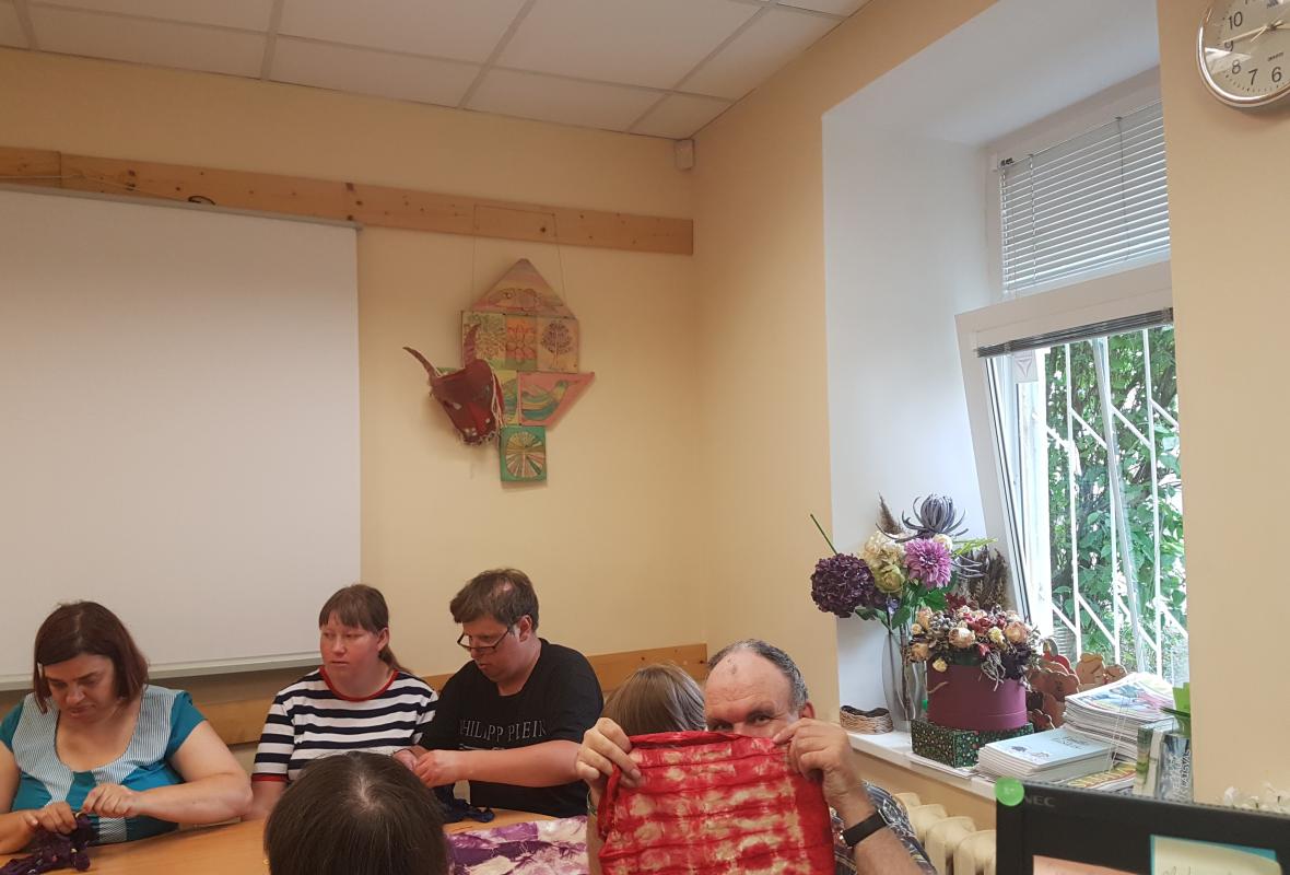 2022 08 16 Batika medvilninio pirkiniu krepselio dekoravimas 7