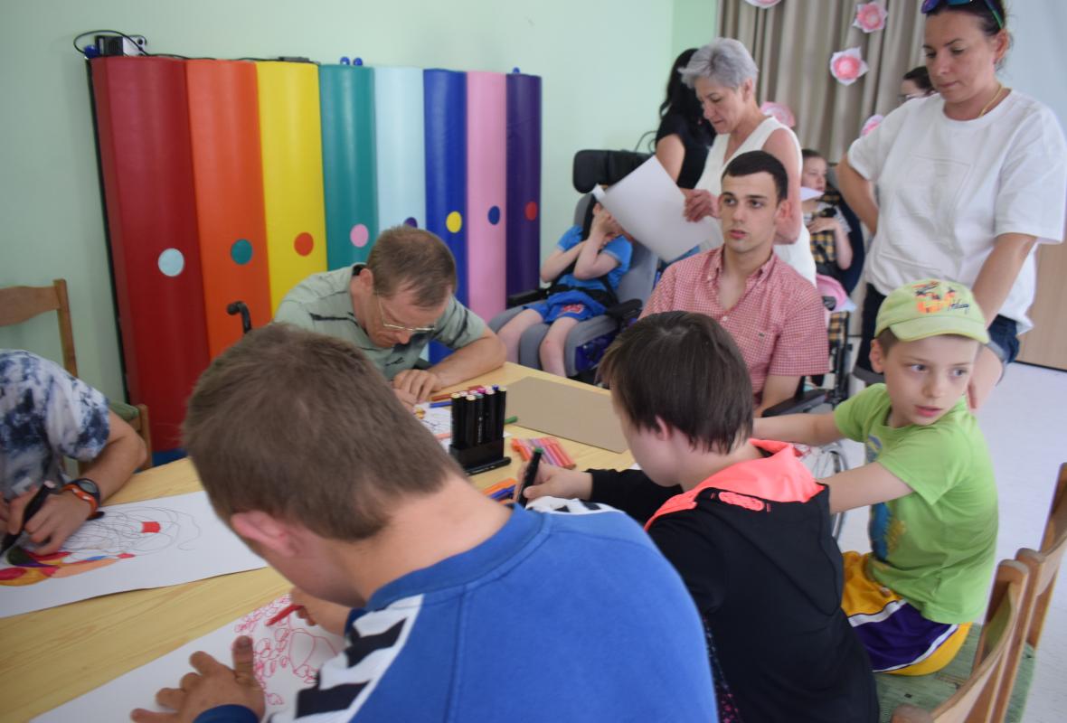 2023 06 19 Fraktalu piesimas Vilniaus Lakstingalus namai 7
