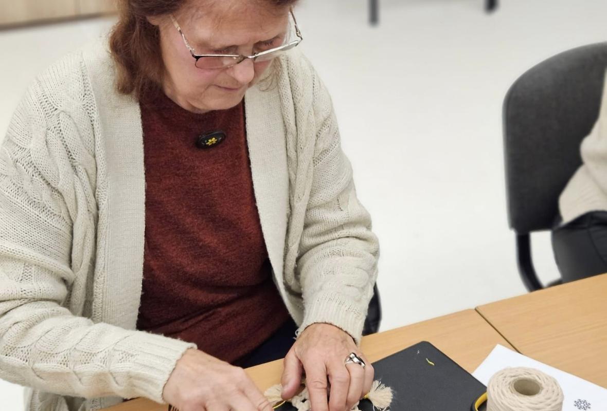 Makrame: kalėdiniai žaisliukai